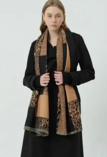 CAMEL ANIMAL PRINT COSY SCARF