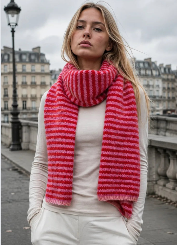 STRIPE KNIT SCARF - FUSCHIA/RED