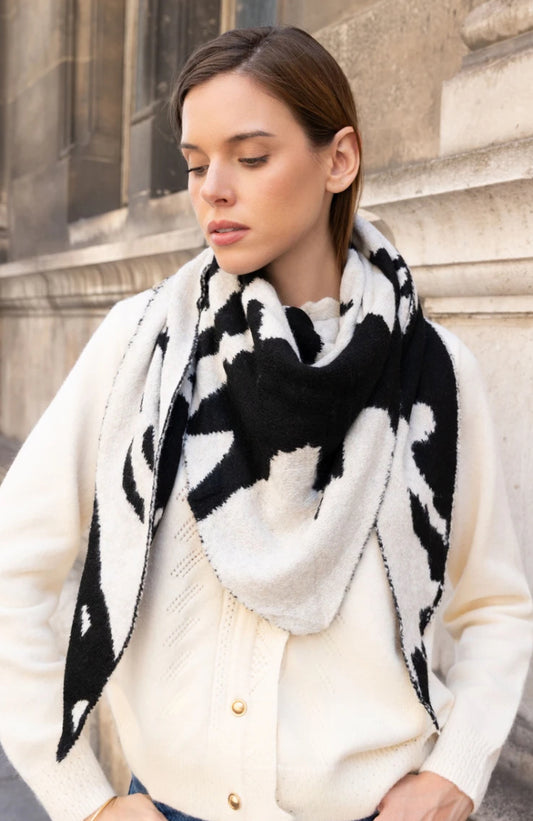 COW PRINT KNIT SCARF - BLACK