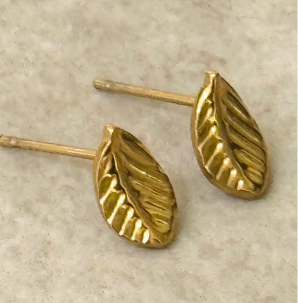 STAINLESS STEEL LEAF STUD EARRINGS
