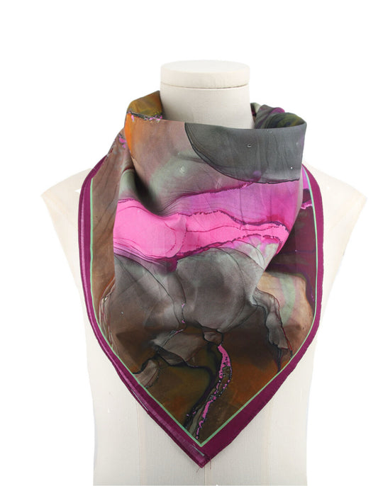 SATIN NECK SQUARE
