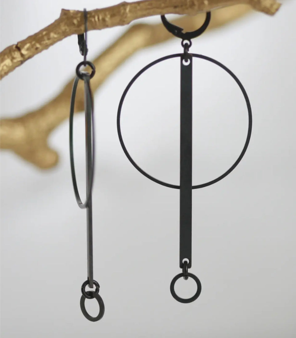 KAIKO - GEOMETRIC BLACK BRASS EARRINGS
