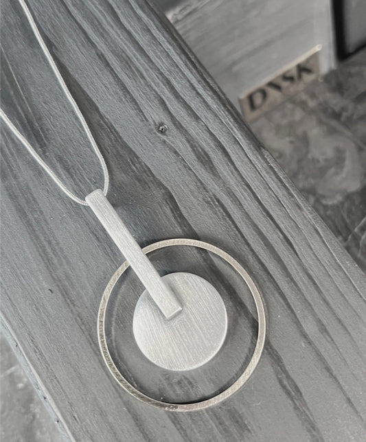 DNSK ADJUSTABLE CIRCLE NECKLACE