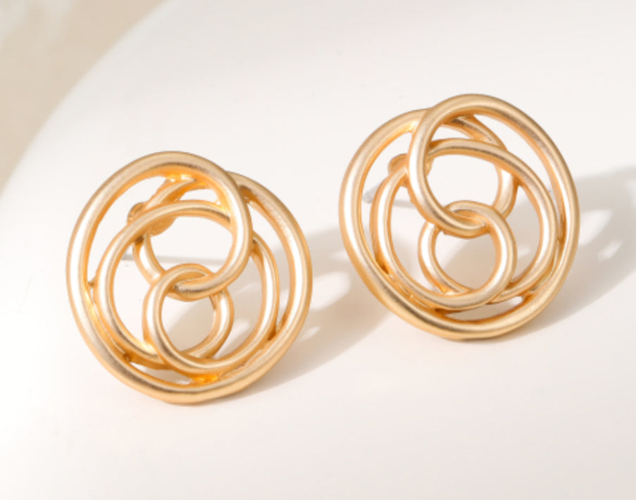 CIRCLE STUD EARRINGS