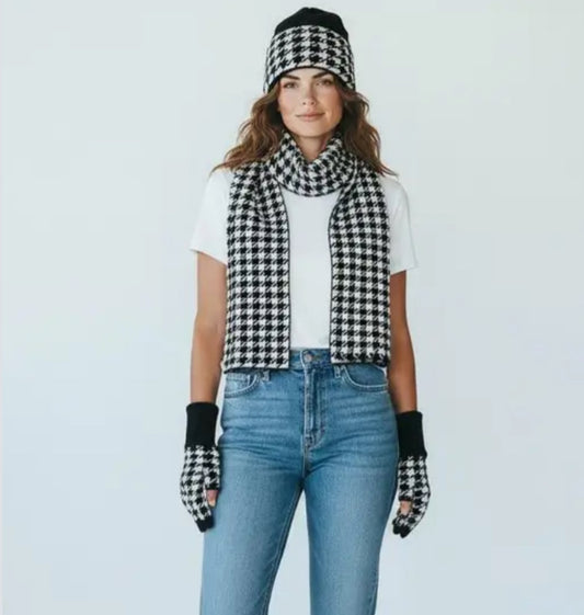 CHECK HAT SCARF & GLOVES SET IN XMAS GIFT BOX