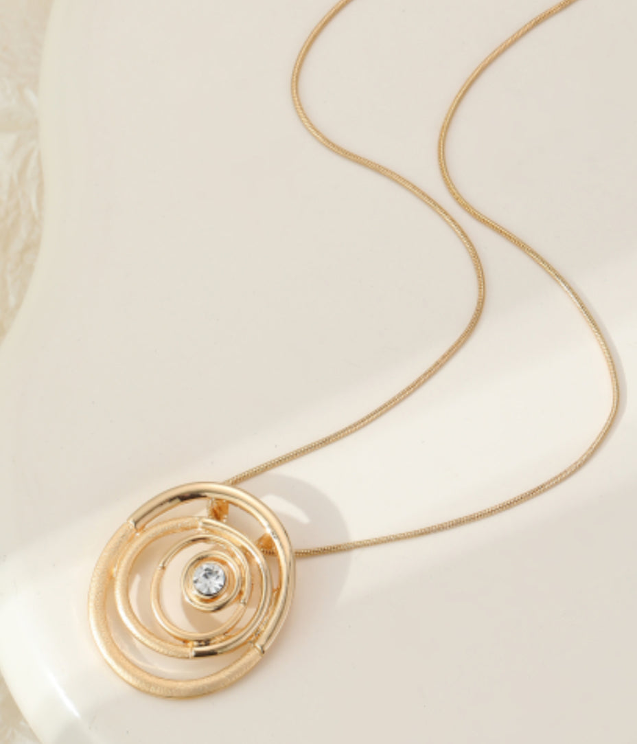 CRYSTAL CIRCLE PENDANT