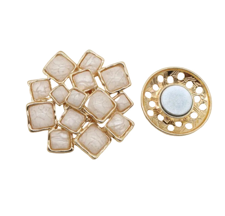 MAGNET BROOCH