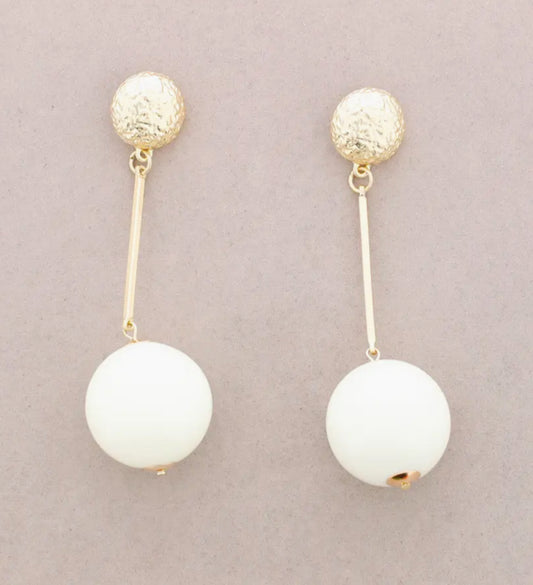 BALL STUD EARRINGS - WHITE