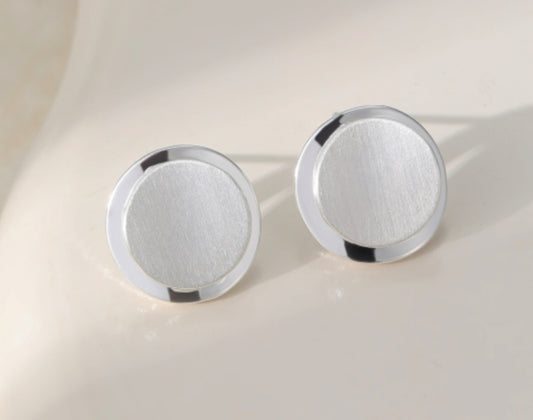 MATT DISC STUD EARRINGS- SILVER