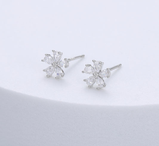 SILVER CRYSTAL FLOWER STUD EARRINGS