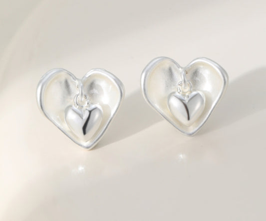 MINI HEART EARRINGS - SILVER