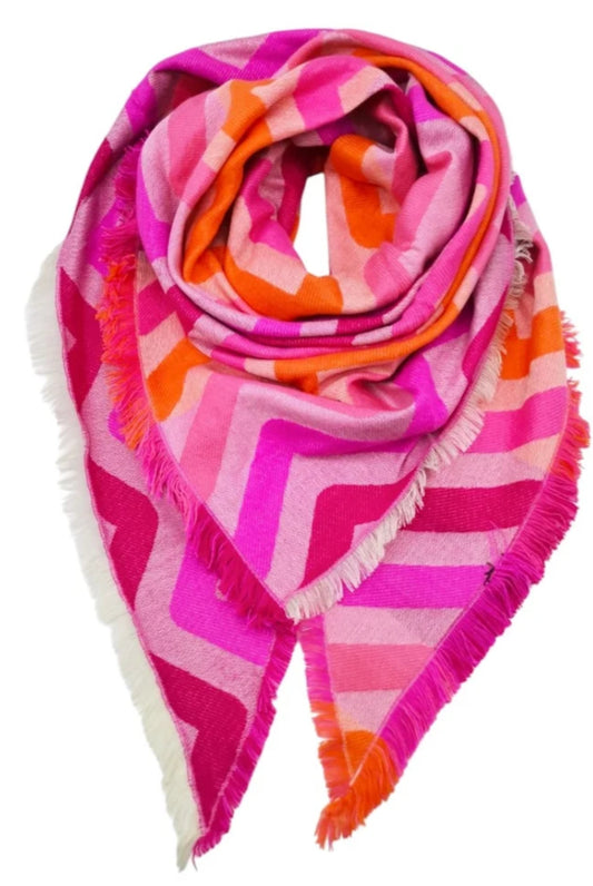 CHEVRON TRIANGLE SCARF - FUSCHIA
