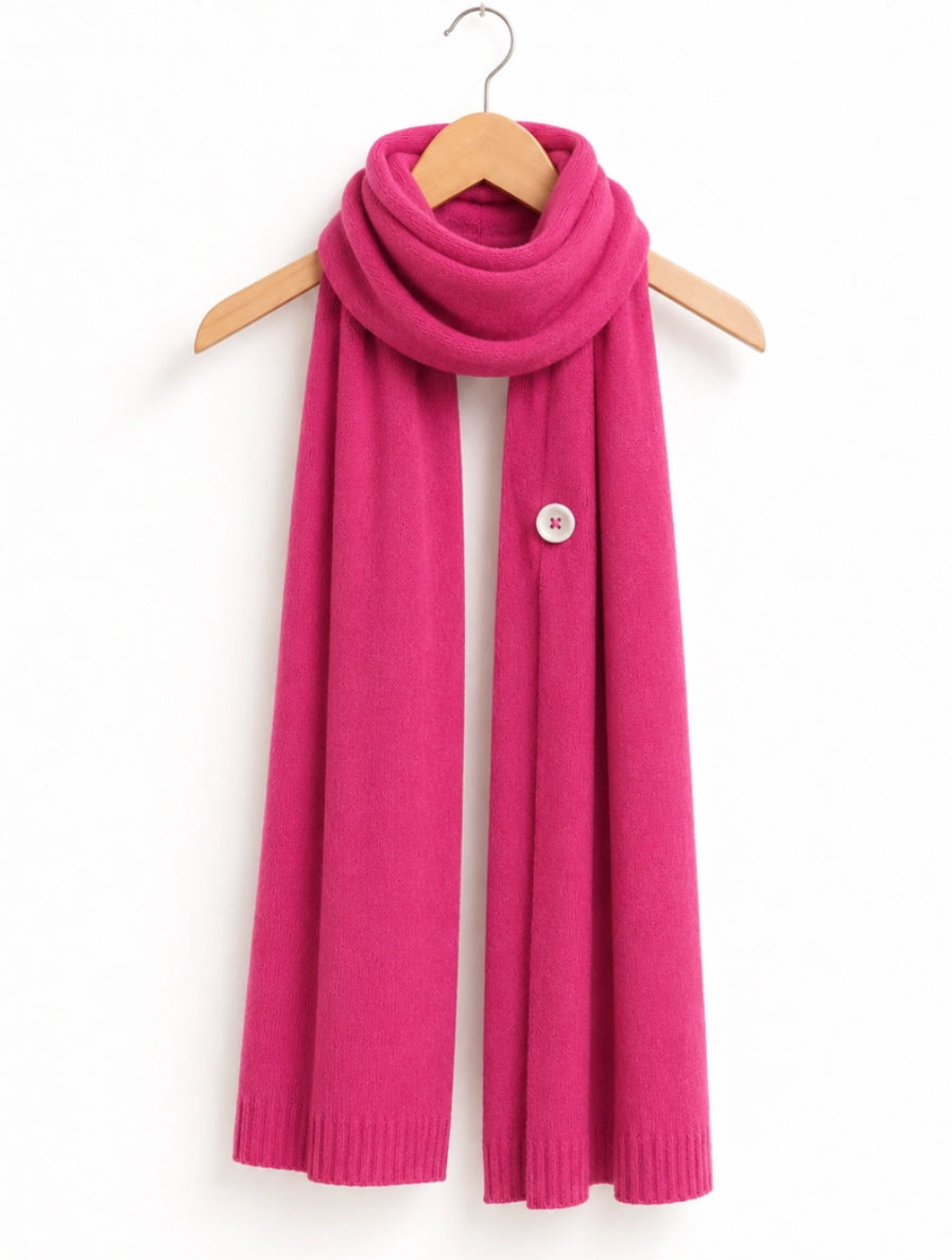 CASHMERE & MERINO WOOL BLEND BUTTON SCARF - FUSCHIA