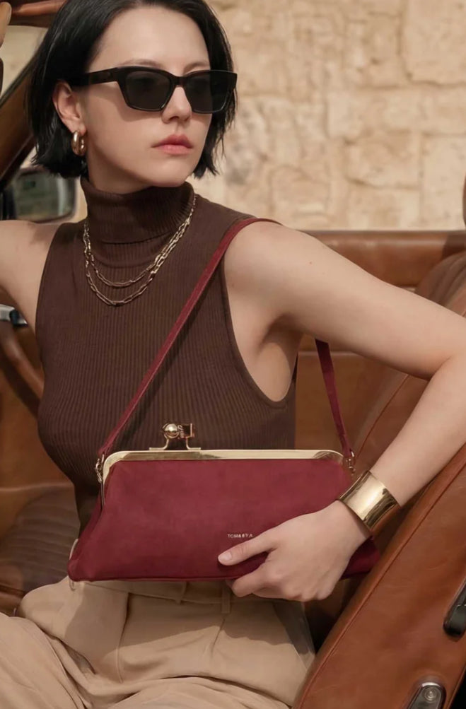 CLASP BAGUETTE BAG - BURGUNDY