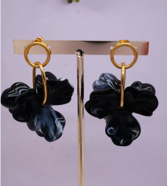 RESIN FLOWER STATEMENT EARRINGS- BLACK