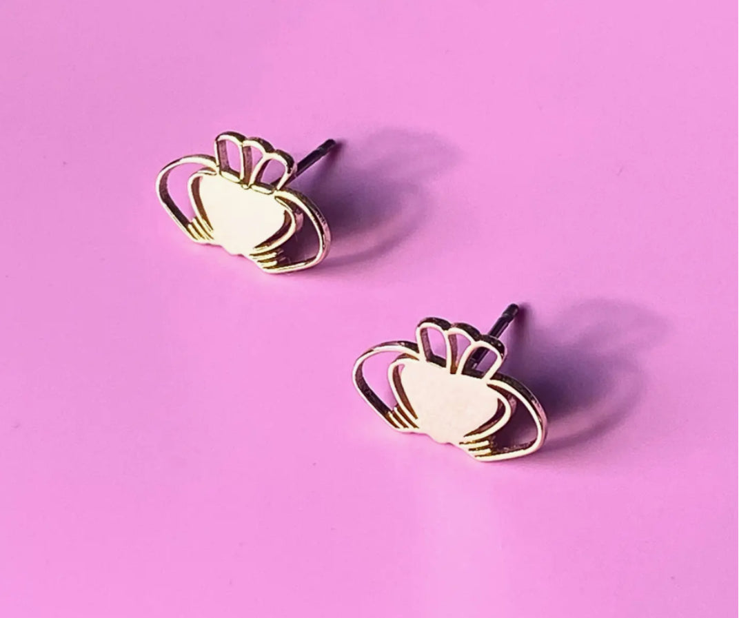 HEART STRONG CLADDAGH STUDS - GOLD PLATED
