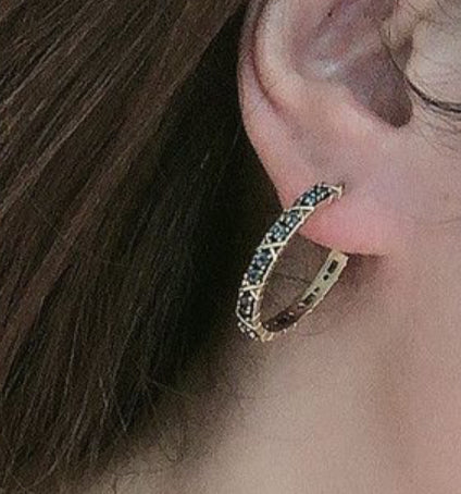 BLACK CRYSTAL HOOP EARRINGS