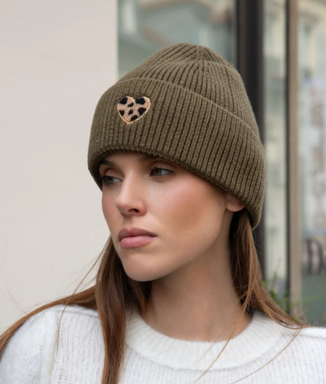 LEOPARD PRINT HEART BEANIE - KHAKI