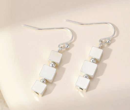 SQUARE HOOK DROP EARRINGS