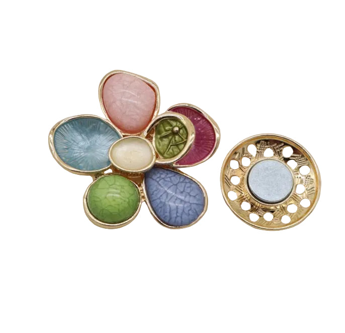 MAGNET BROOCH