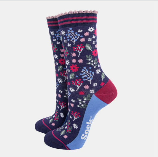 WOMEN’S FLORAL SOCKS