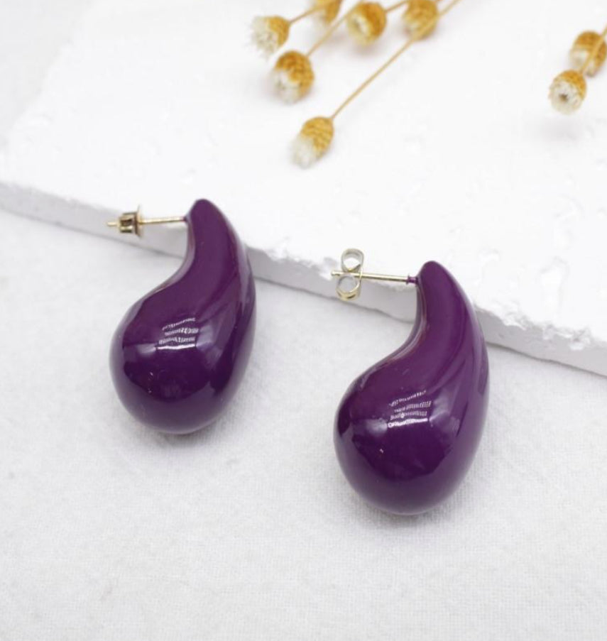 RESIN TEARDROP EARRINGS - PLUM