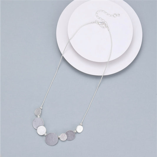 MATT SILVER DISC NECKLACE