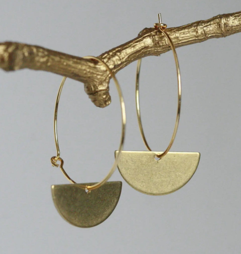 KAIKO - BRASS HALF MOON HOOP EARRINGS - GOLD PLATED