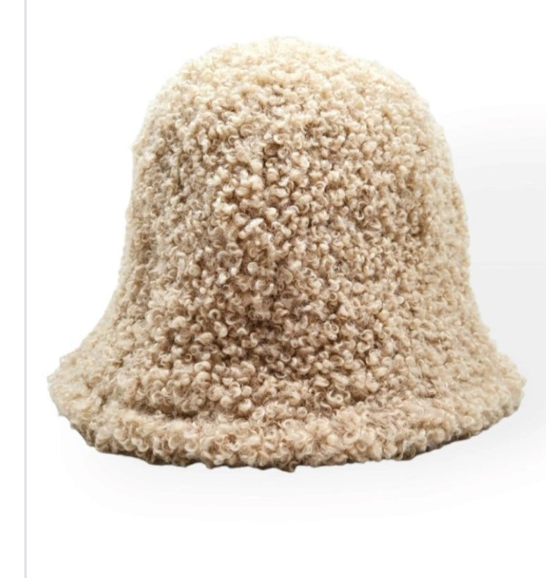 SHERPA CLOCHE HAT