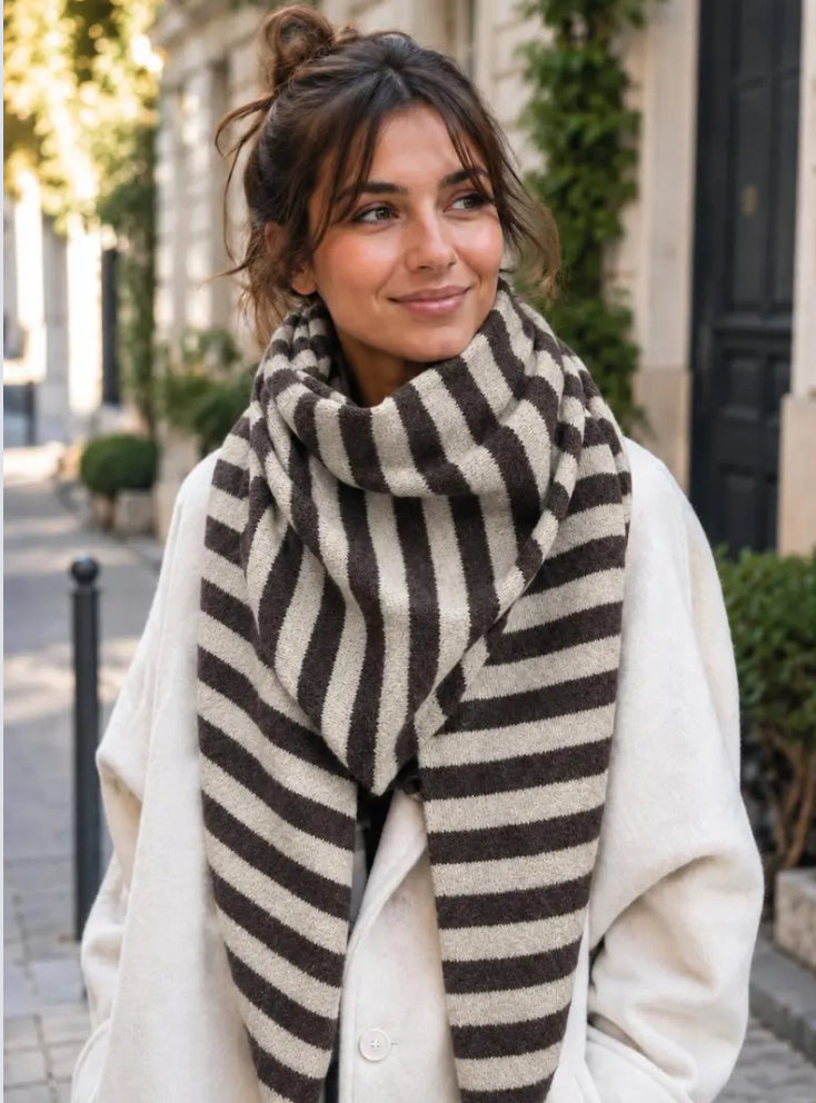STRIPE TRIANGLE KNIT SCARF