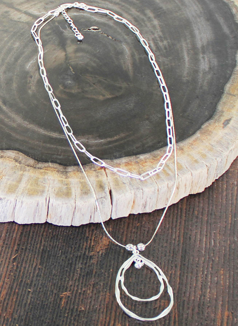 SILVER PLATED TEARDROP HAMMERED LAYERED NECKLACE