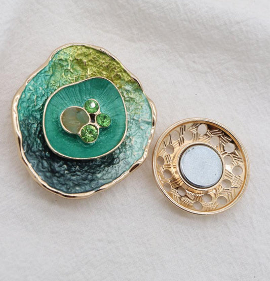 GREEN MAGNETIC BROOCH