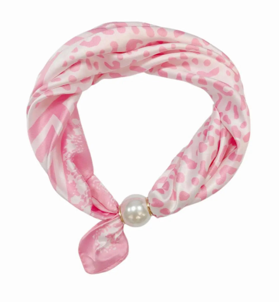 MAGNETIC PEARL SCARF