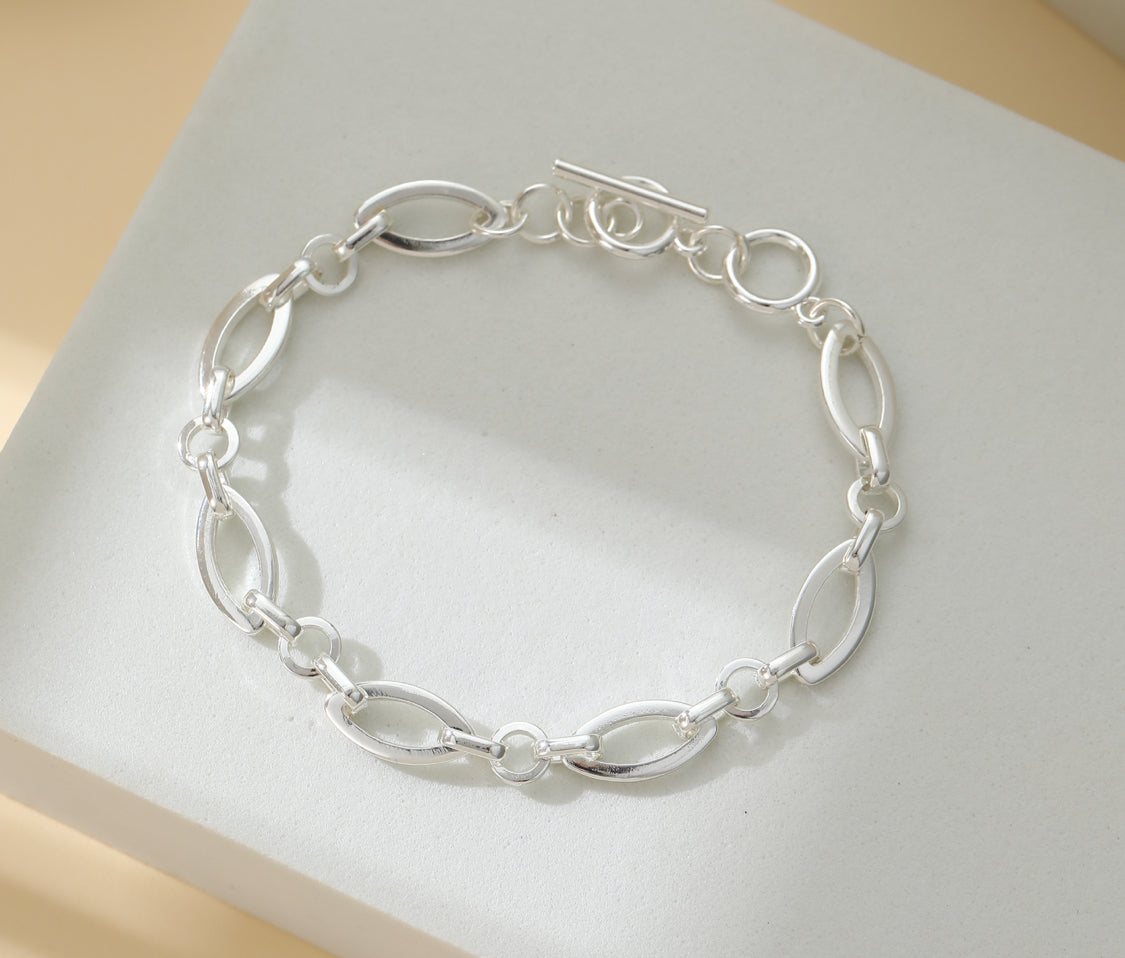 OVAL LINK T-BAR BRACELET - SILVER