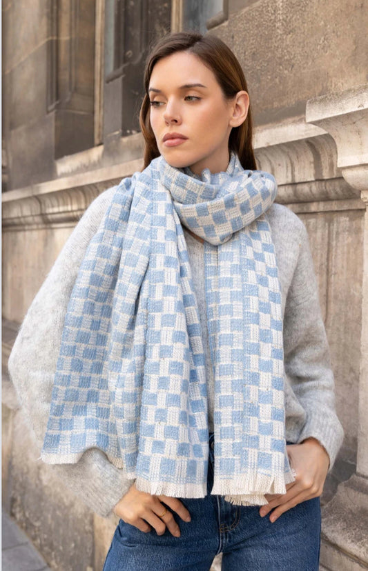 WOVEN COSY SCARF - BABY BLUE