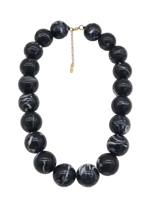 RESIN BEAD NECKLACE