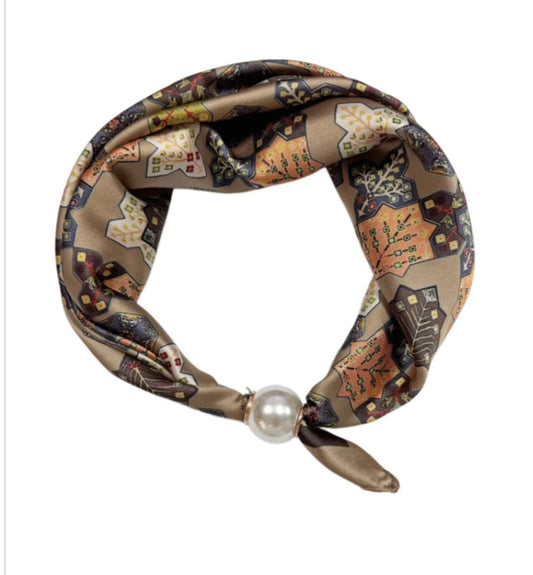 PEARL MAGNET SCARF
