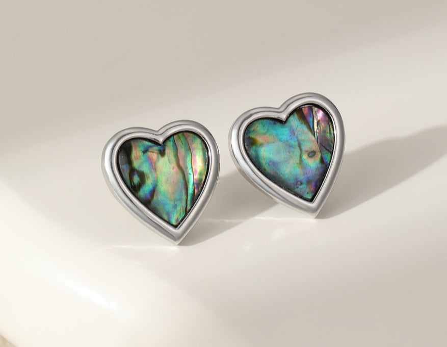 HEART RESIN STUDS - SILVER