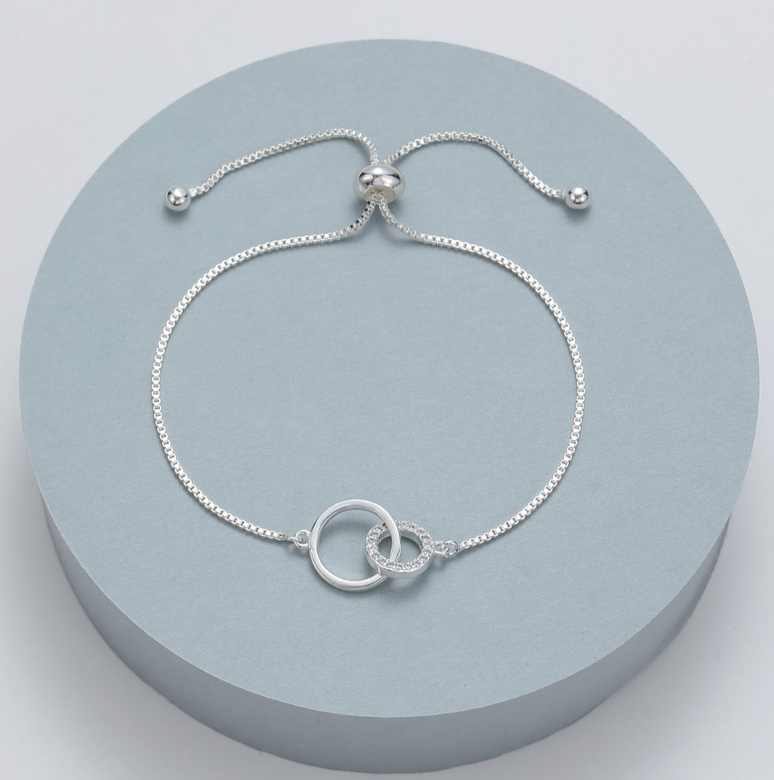 DIAMANTÉ CIRCLE TOGGLE BRACELET - SILVER