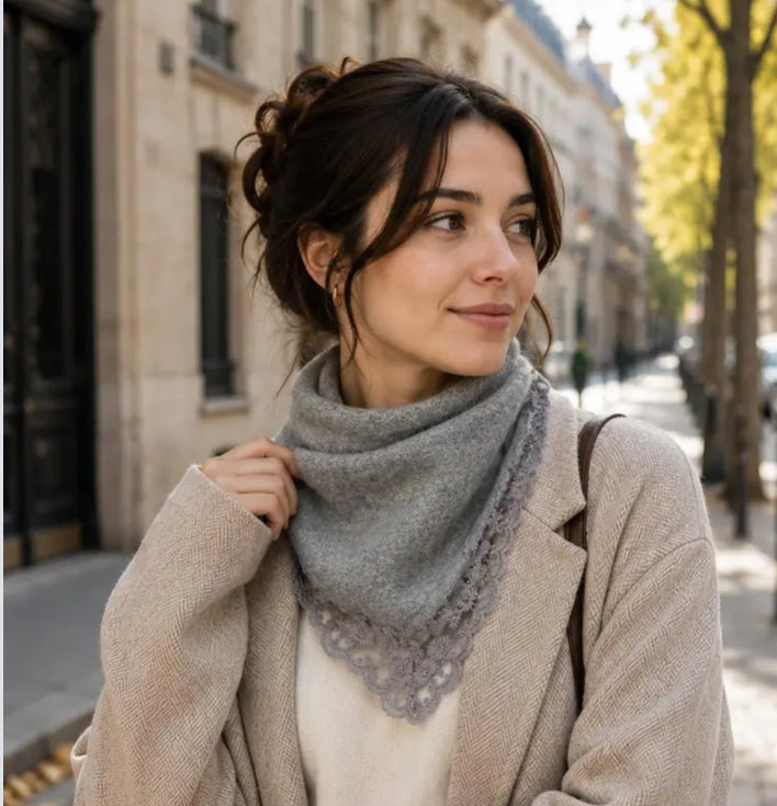 LACE TRIM TRIANGLE KNIT SCARF