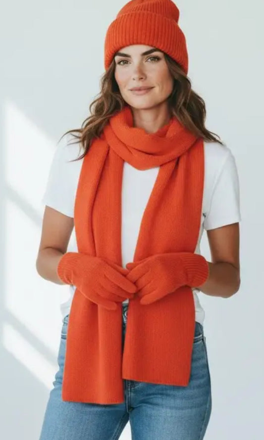 100% CASHMERE HAT SCARF & GLOVES SET IN XMAS BOX
