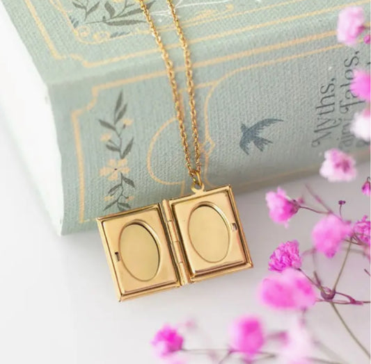 BOOK LOCKET GIFT BOXED